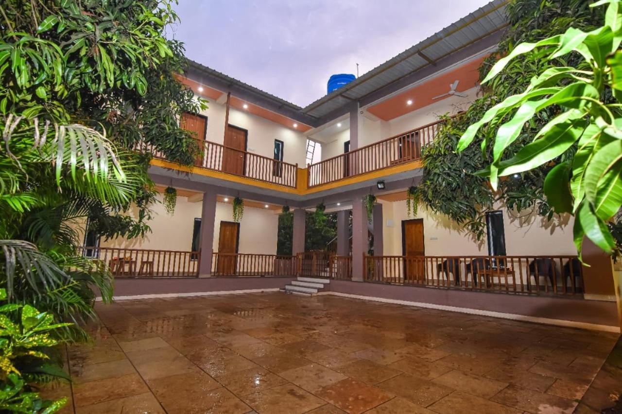 Sk Holiday Homes Алибаг Екстериор снимка